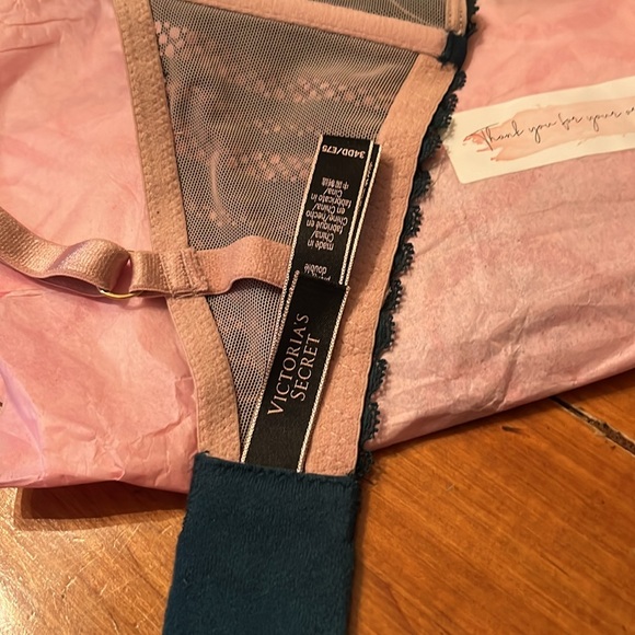 Victoria’s Secret Very Sexy Lightly Lined Lace Push Up Bra 34DD Matching Set M - Picture 8 of 11